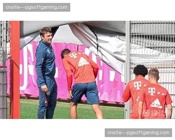 药厂下半场尝试高位压迫 但未能有效突破拜仁防线层次